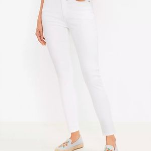 LOFT White Jeans Size 28/6 Skinny